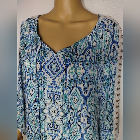 New directions women's blue and white long sleeve open sleeve size medium blouse - Picture 3 of 7